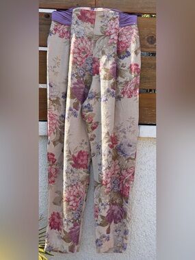 Adrienne Christina New York high-waisted harem pants with a floral pattern